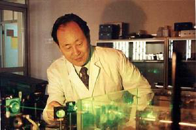 全屏显示专题章节 探索自然科学研究和试验发展的前沿